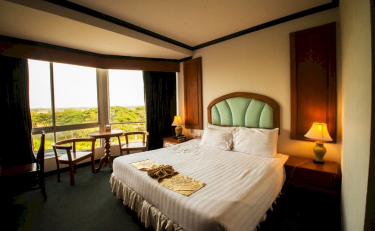 Imagen de la habitación del Hotel Thepnakorn. Foto 4