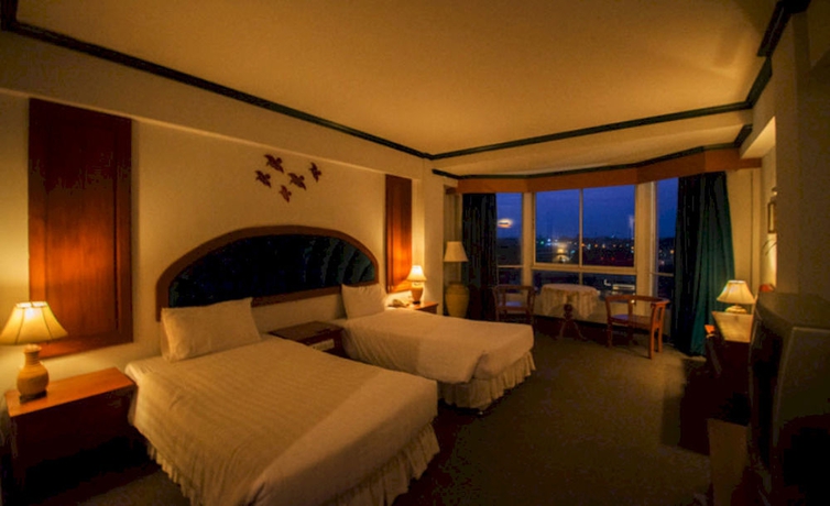 Imagen de la habitación del Hotel Thepnakorn. Foto 5