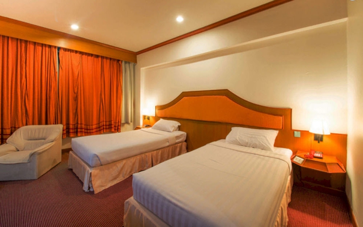 Imagen de la habitación del Hotel Thepnakorn. Foto 10
