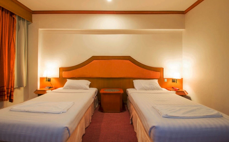 Imagen de la habitación del Hotel Thepnakorn. Foto 12