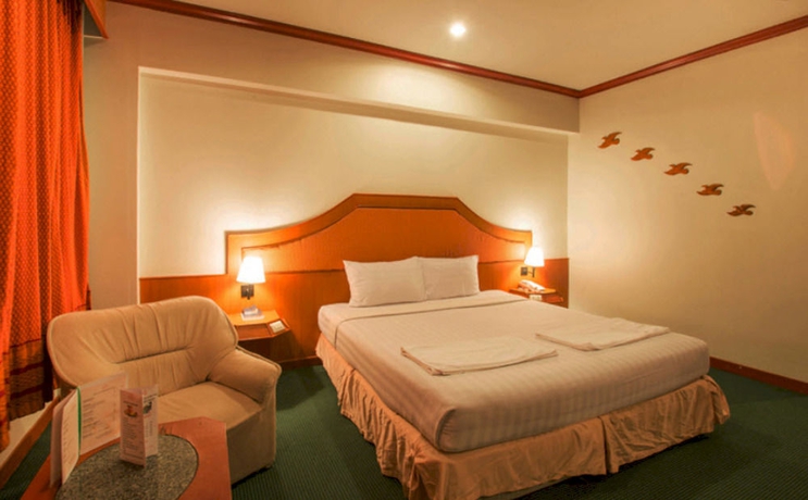 Imagen de la habitación del Hotel Thepnakorn. Foto 13