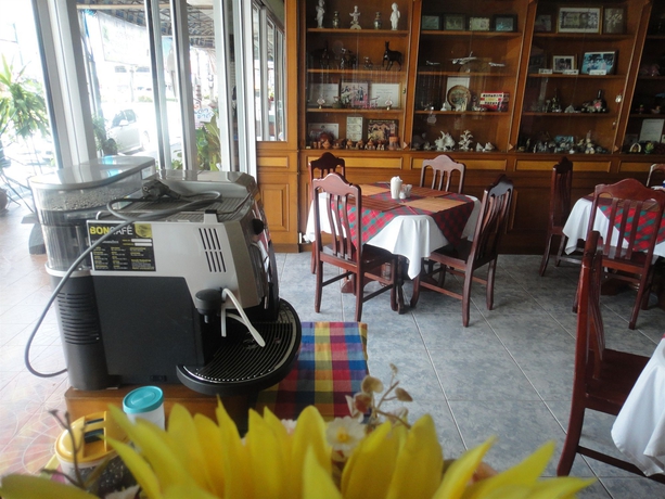Imagen del bar/restaurante del Hotel Thepparat Lodge Krabi. Foto 4