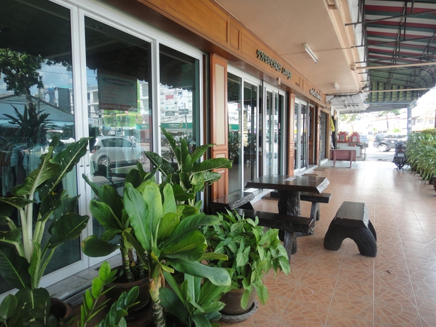Imagen de los exteriores del Hotel Thepparat Lodge Krabi. Foto 16