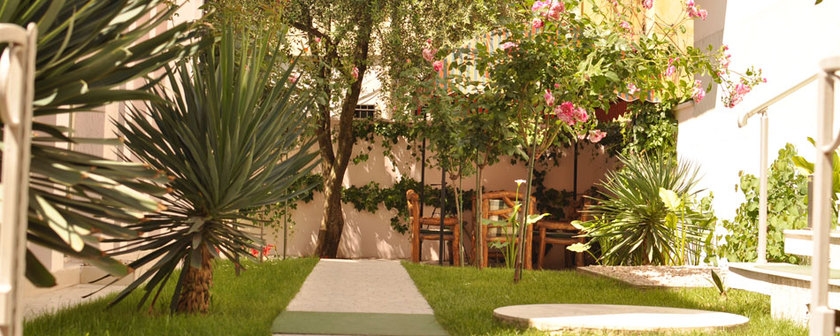 Imagen de los interiores del Hotel Theranda. Foto 8