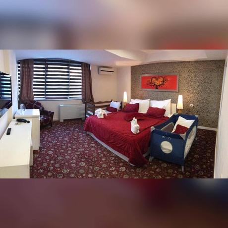 Imagen de la habitación del Hotel Theranda, Prizren. Foto 11