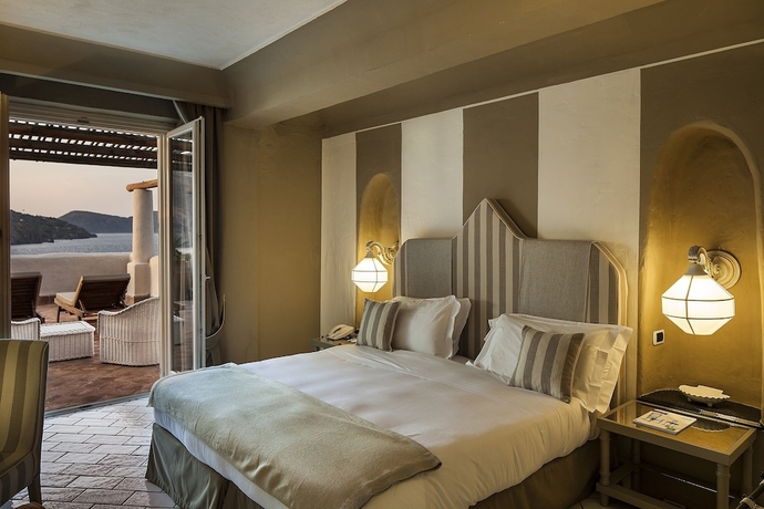 Imagen de la habitación del Hotel Therasia Resort Sea and Spa - The Leading Hotels Of The World. Foto 4