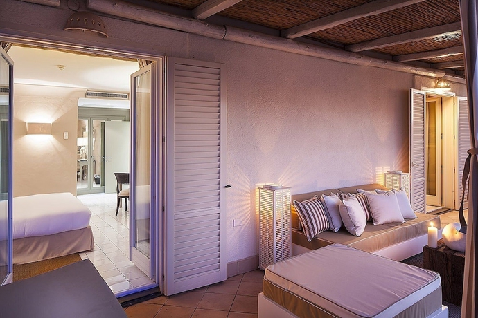 Imagen de la habitación del Hotel Therasia Resort Sea and Spa - The Leading Hotels Of The World. Foto 6
