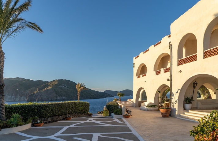 Imagen de la habitación del Hotel Therasia Resort Sea and Spa - The Leading Hotels Of The World. Foto 11