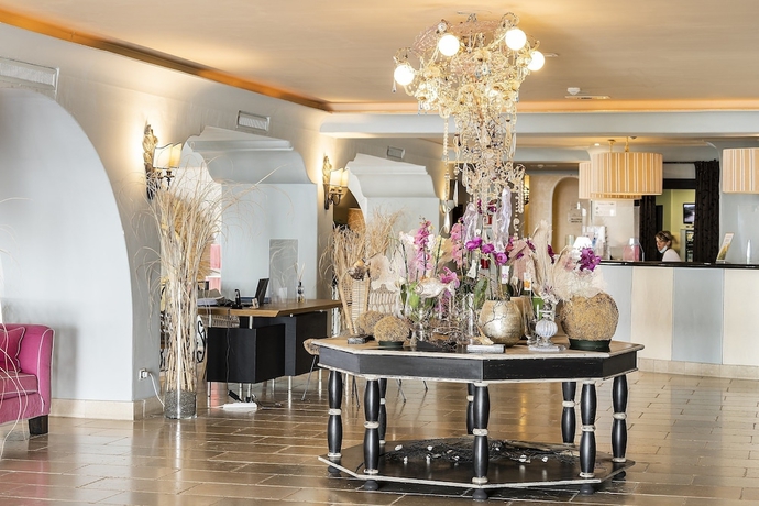 Imagen de los interiores del Hotel Therasia Resort Sea and Spa - The Leading Hotels Of The World. Foto 15