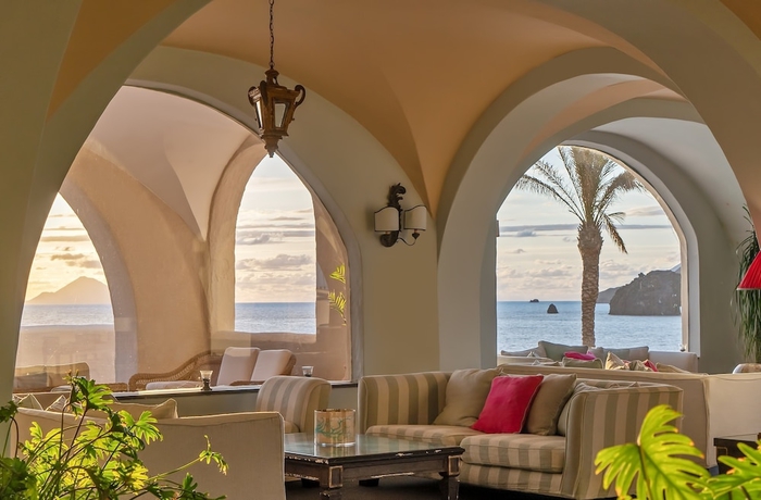 Imagen de los interiores del Hotel Therasia Resort Sea and Spa - The Leading Hotels Of The World. Foto 16