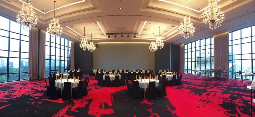 Imagen de los interiores del Hotel Thered. Foto 17