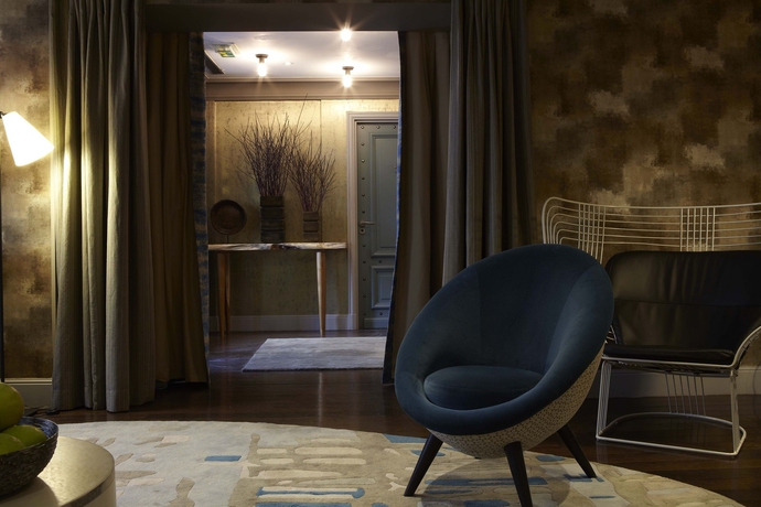 Imagen de los interiores del Hotel Therese. Foto 6