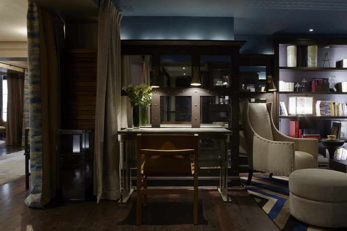 Imagen de los interiores del Hotel Therese. Foto 12