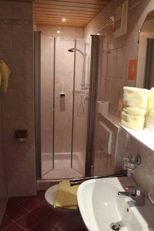 Imagen de la habitación del Hotel Theresia Garni. Foto 6