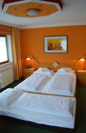 Imagen de la habitación del Hotel Theresia, Ramsau im Zillertal. Foto 11