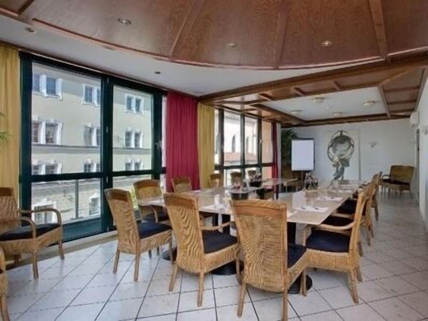 Imagen de los interiores del Hotel Theresientor. Foto 20