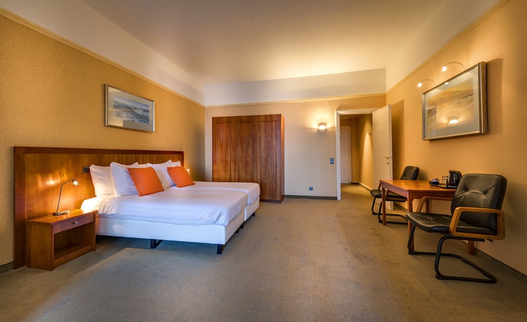 Imagen de la habitación del Hotel Thermae Palace. Foto 4