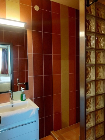 Imagen de la habitación del Hotel Thermal Panzi&oacute; S&aacute;rv&aacute;r. Foto 5