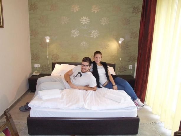 Imagen de la habitación del Hotel Thermal Panzi&oacute; S&aacute;rv&aacute;r. Foto 14