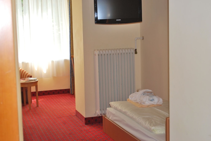 Imagen de la habitación del Hotel Thermal Resort Elisabethpark. Foto 8