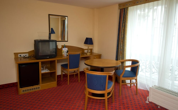 Imagen de la habitación del Hotel Thermal Resort Elisabethpark. Foto 10