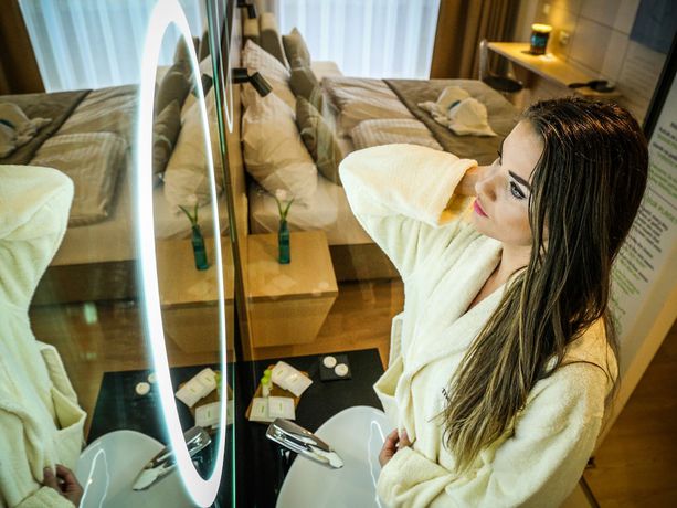 Imagen de la habitación del Hotel Thermal &Scaron;&Iacute;RAVA. Foto 6