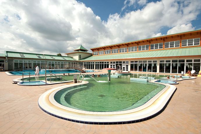 Imagen de la piscina del Hotel Thermal Superior. Foto 18