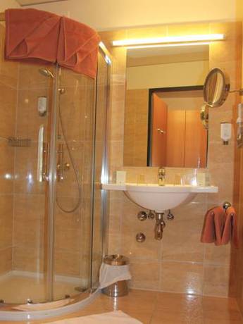 Imagen de la habitación del Hotel Thermalhotel Fontana. Foto 7