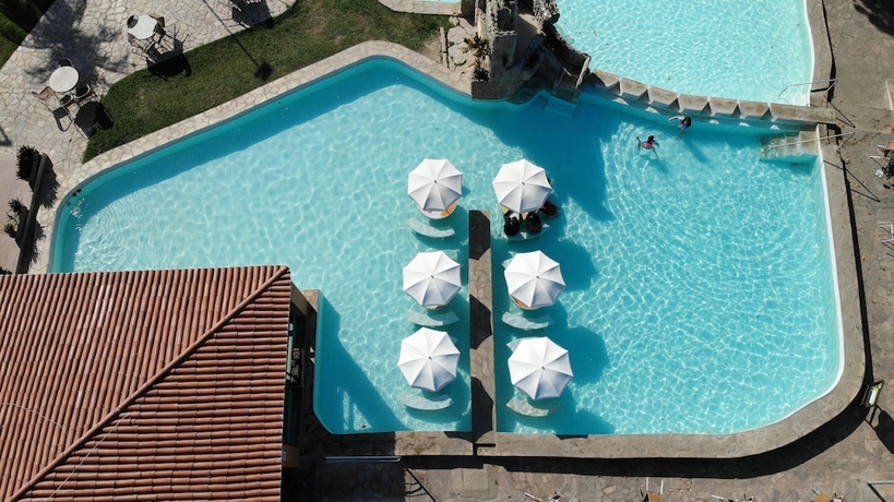 Imagen de la piscina del Hotel Thermas Mossor&oacute;. Foto 12
