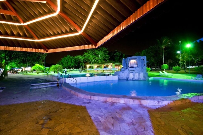 Imagen de la piscina del Hotel Thermas Mossor&oacute;. Foto 15