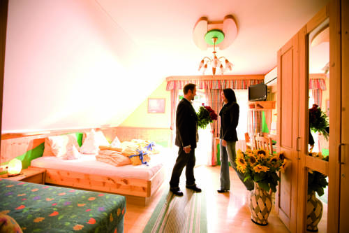 Imagen de la habitación del Hotel Thermenhof Puchasplus Loipersdorf. Foto 15