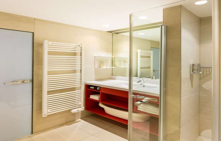 Imagen de la habitación del Hotel Thermenhotel All In Red. Foto 13
