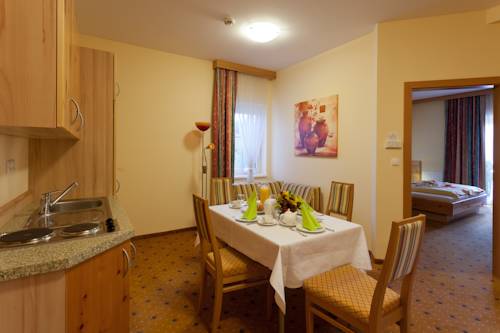 Imagen de la habitación del Hotel Thermenhotel Puchasplus. Foto 4