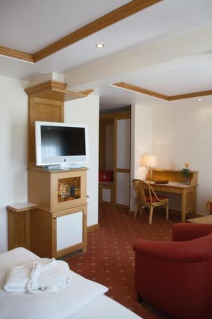 Imagen de la habitación del Hotel Thermenhotel Quellenhof. Foto 9