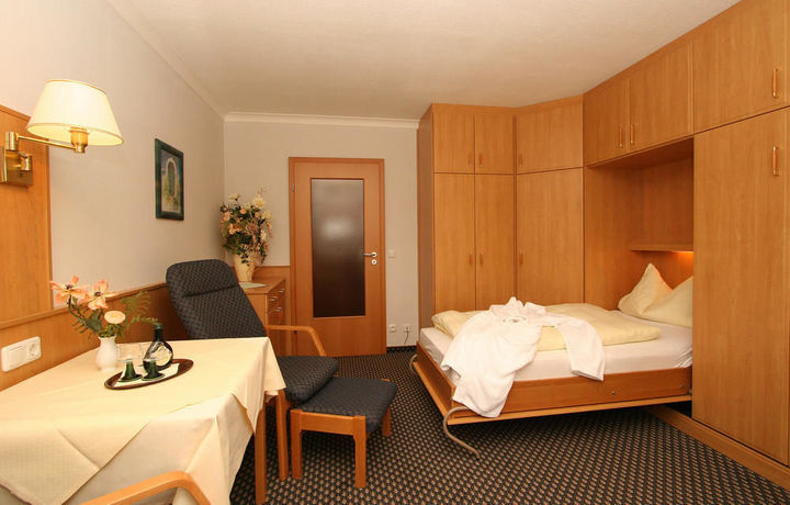 Imagen del bar/restaurante del Hotel Thermen-hotel Rottaler Hof. Foto 8