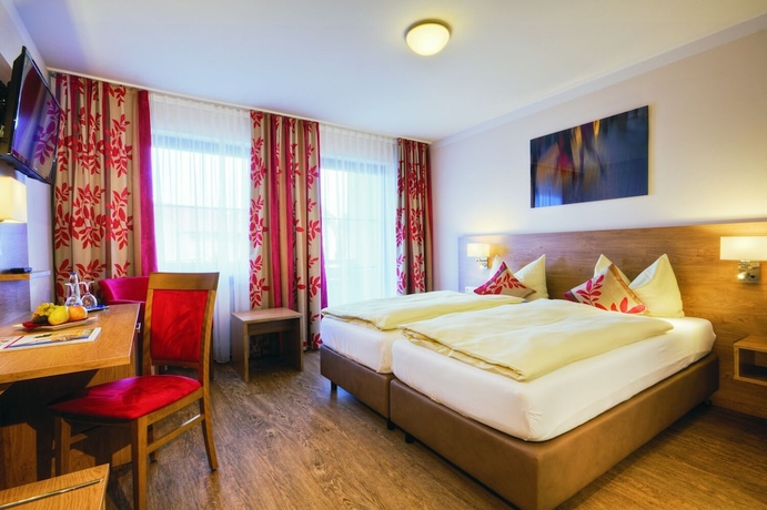 Imagen de la habitación del Hotel Thermenhotel Str&ouml;binger Hof Incl Therme Und Sauna. Foto 9