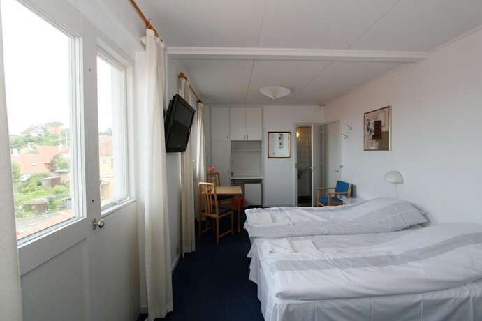 Imagen de la habitación del Hotel Therns. Foto 3