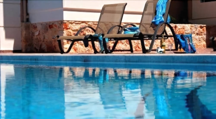 Imagen de la piscina del Hotel Theros, Kolymbari. Foto 18