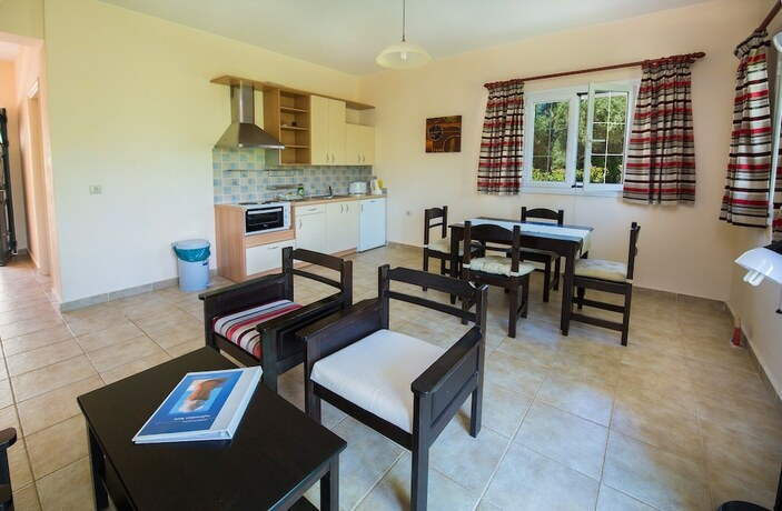 Imagen de la habitación del Hotel Theros Retreat. Foto 16