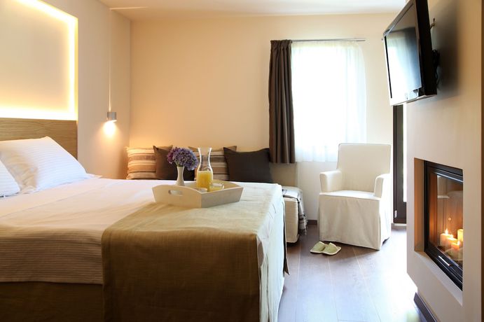 Imagen de la habitación del Hotel Theta. Foto 17