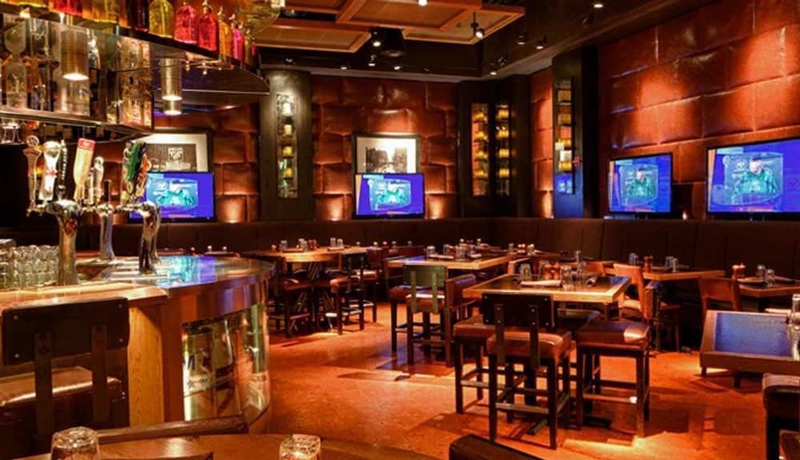 Imagen de los interiores del Hotel Thewit Chicago, A Hilton. Foto 8