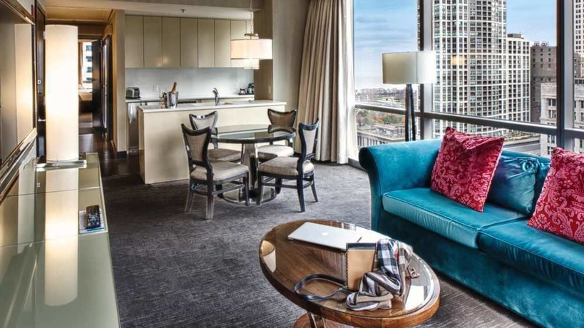 Imagen de los interiores del Hotel Thewit Chicago, A Hilton. Foto 11