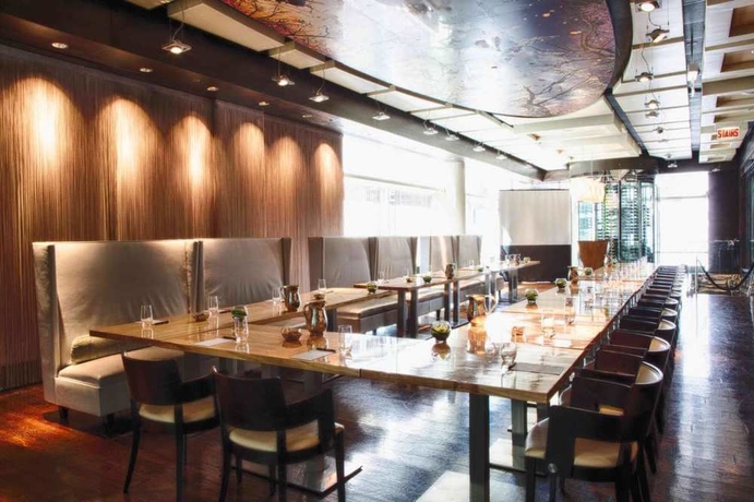 Imagen de los interiores del Hotel Thewit Chicago, A Hilton. Foto 14