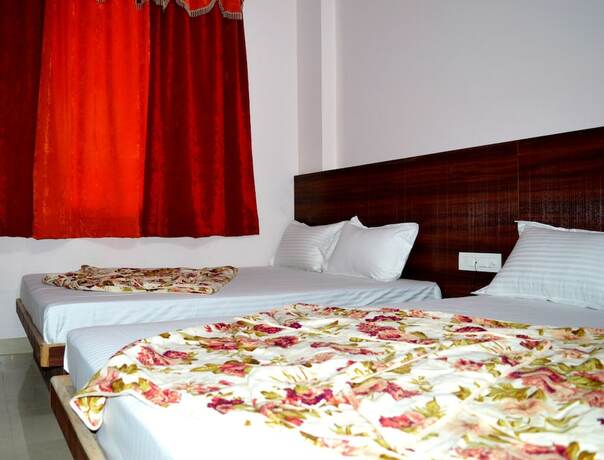 Imagen de la habitación del Hotel Thikana Palace. Foto 7