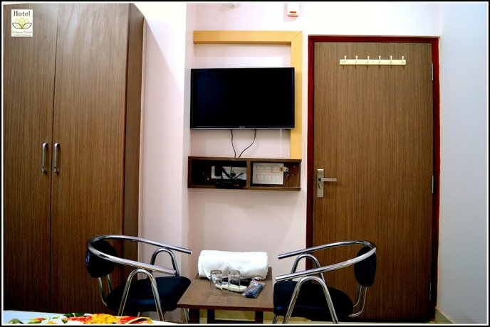 Imagen de la habitación del Hotel Thikana Palace. Foto 13