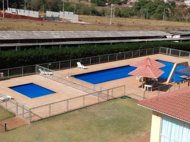 Imagen de la piscina del Hotel Thile Park. Foto 19