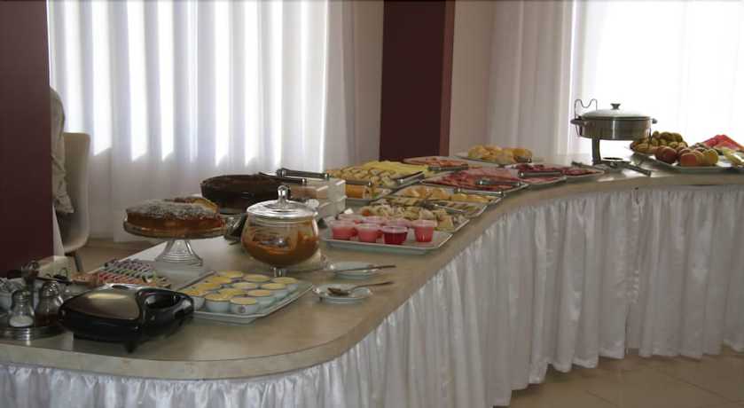 Imagen del bar/restaurante del Hotel Thile Park. Foto 3