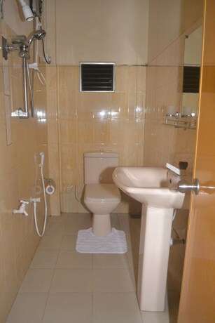 Imagen de la habitación del Hotel Thilon. Foto 26