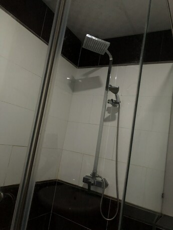Imagen de la habitación del Hotel Thinh Phuong Nam. Foto 24