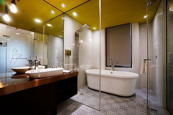 Imagen de la habitación del Hotel Thinker Hotel. Foto 7